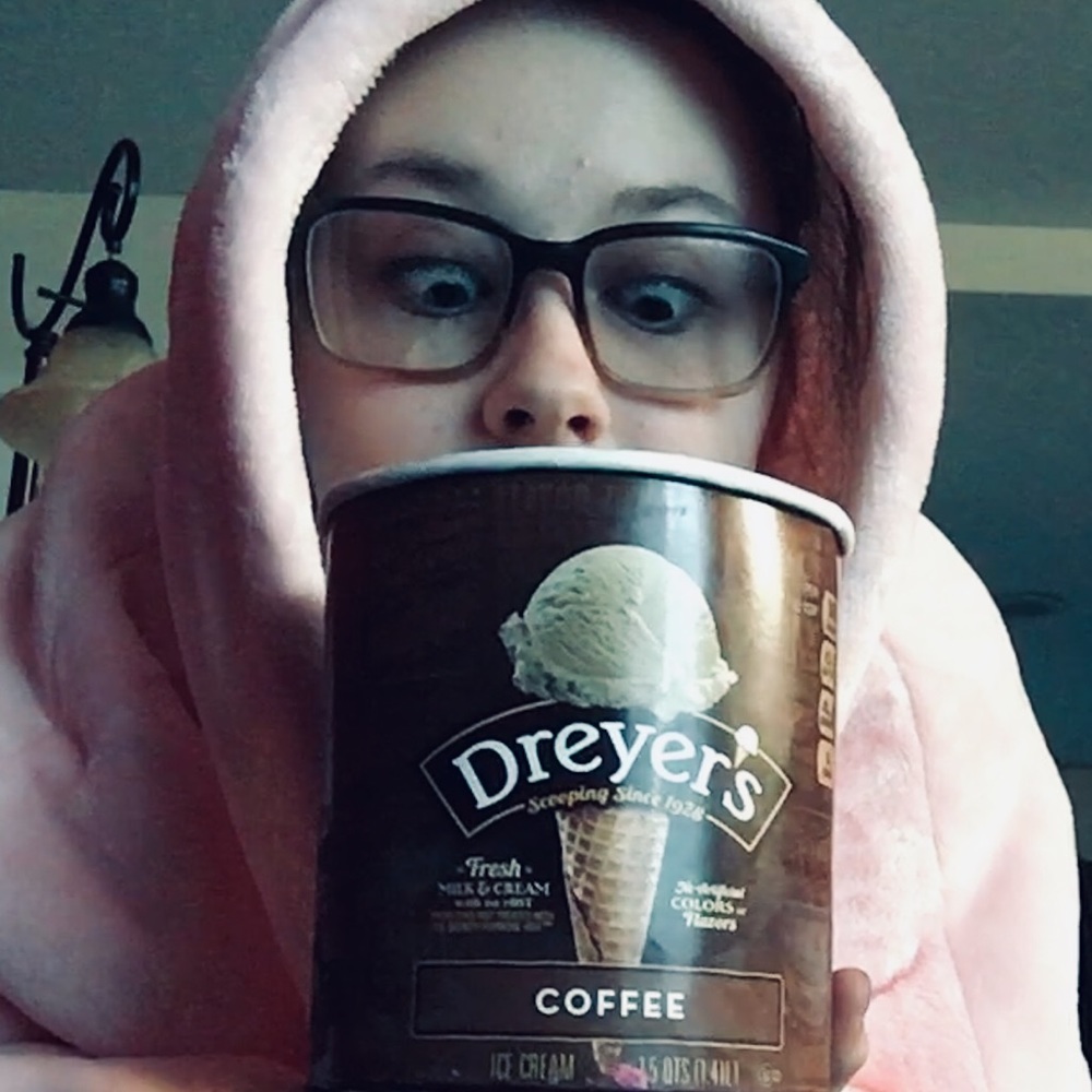 Meet your Posher, Leila